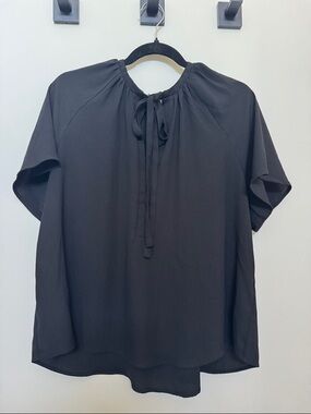 H&M Black Tie-Neck Short Sleeve Blouse